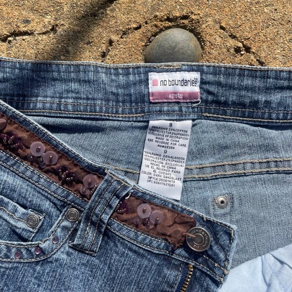 Vintage No Boundaries Stretch Jeans - Picture 3 of 5